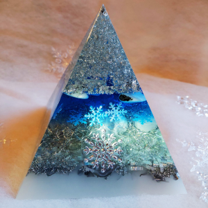 eiskristall-pyramide